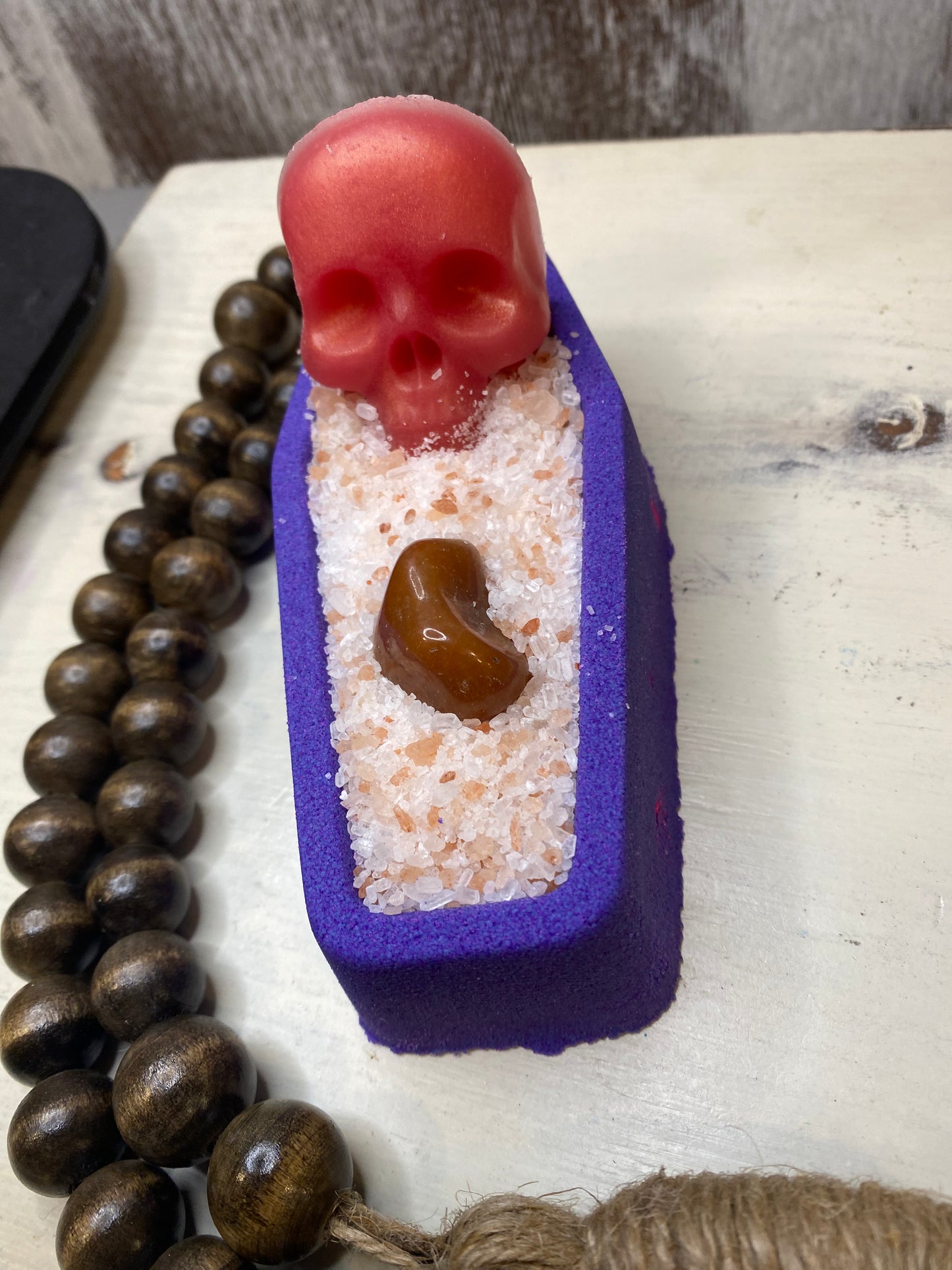 In the Dirt Bath Bomb with Bath Salt Blend\Skull Soap\Crystal