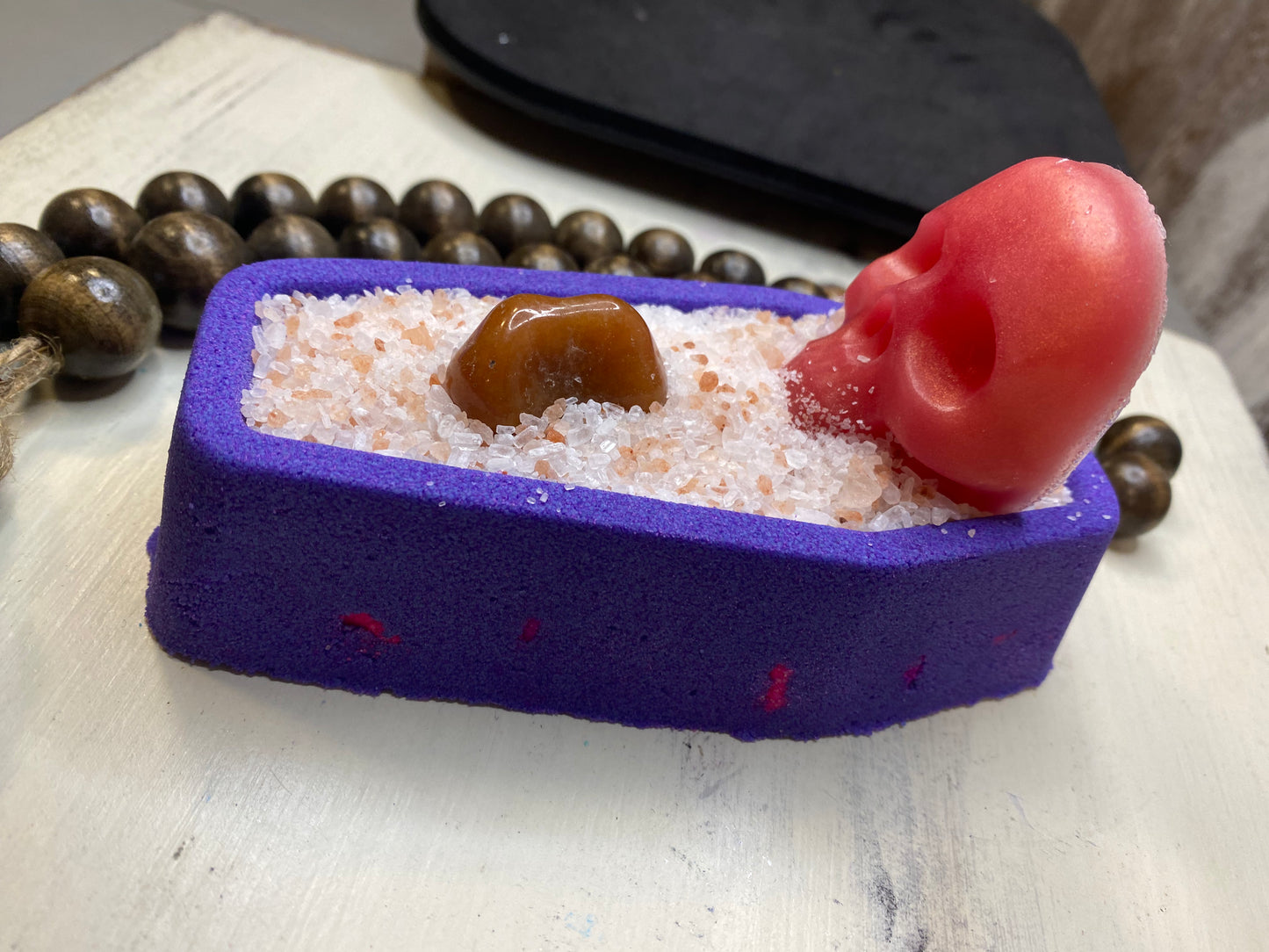 In the Dirt Bath Bomb with Bath Salt Blend\Skull Soap\Crystal