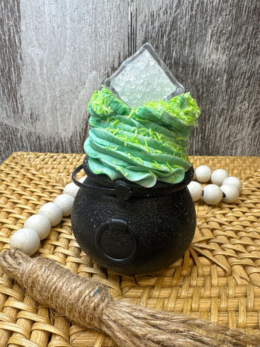 St. Patrick’s Day Cauldron Bath Bomb & Bubble Bath Frosting on Top (flashing cube) ROOTBEER