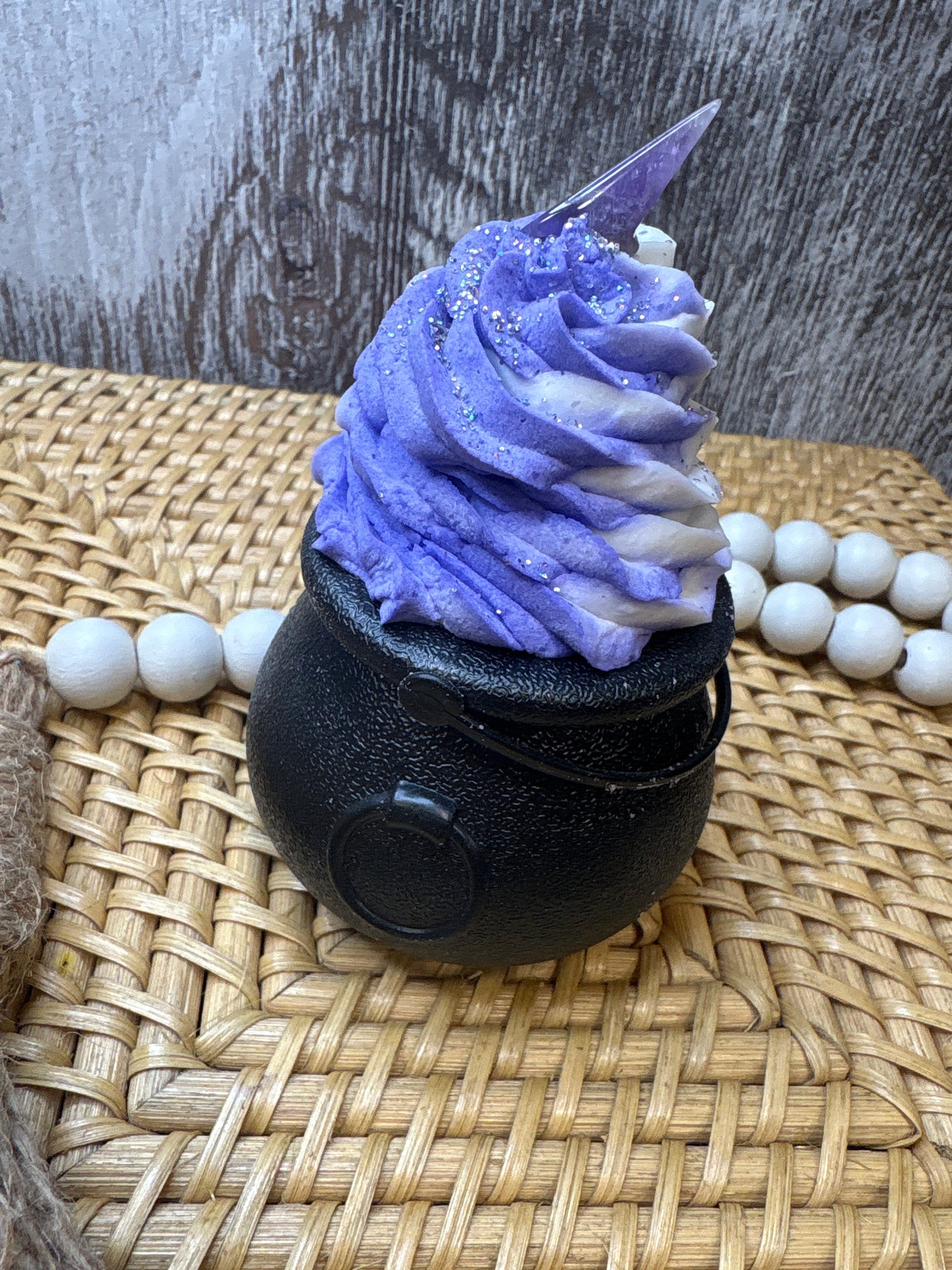 Cauldron Bath Bomb & Bubble Bath Frosting on Top (Amethyst Crystal)