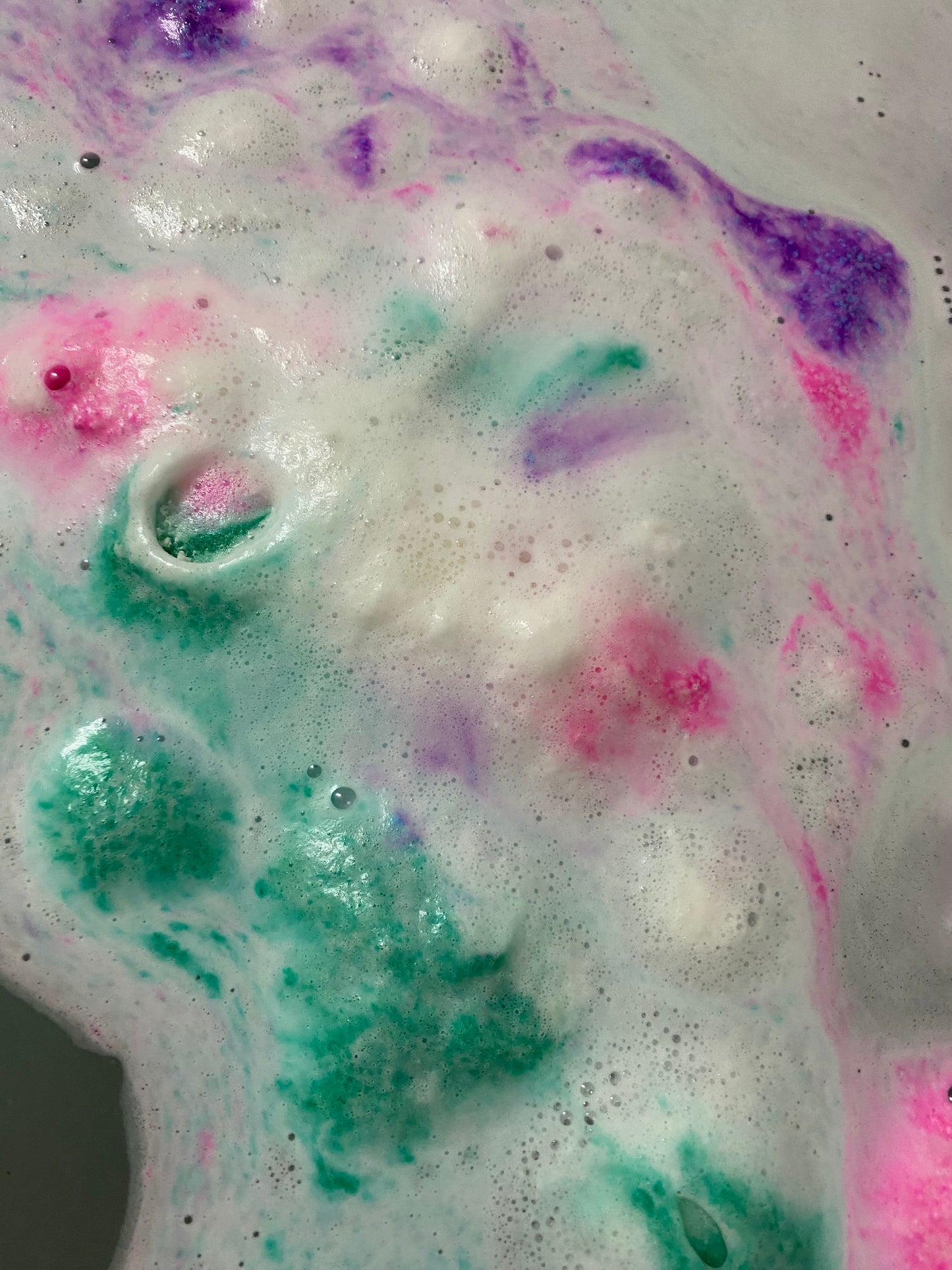 Kitty Hello Bath Bomb