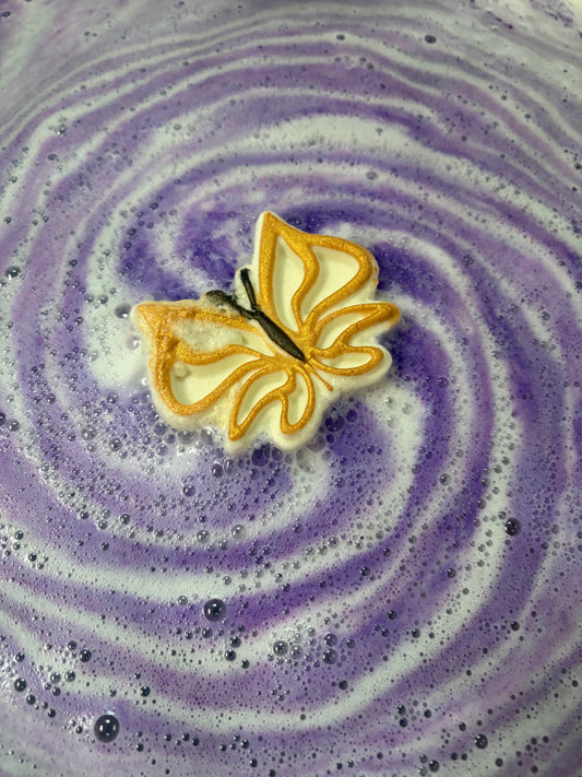 Gypsy Goddess Bath Bomb (surprise crystal)